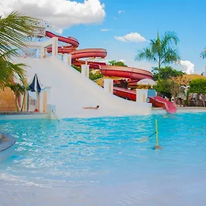 https://via-lacqua-diroma-ii.caldasnovashotels.com